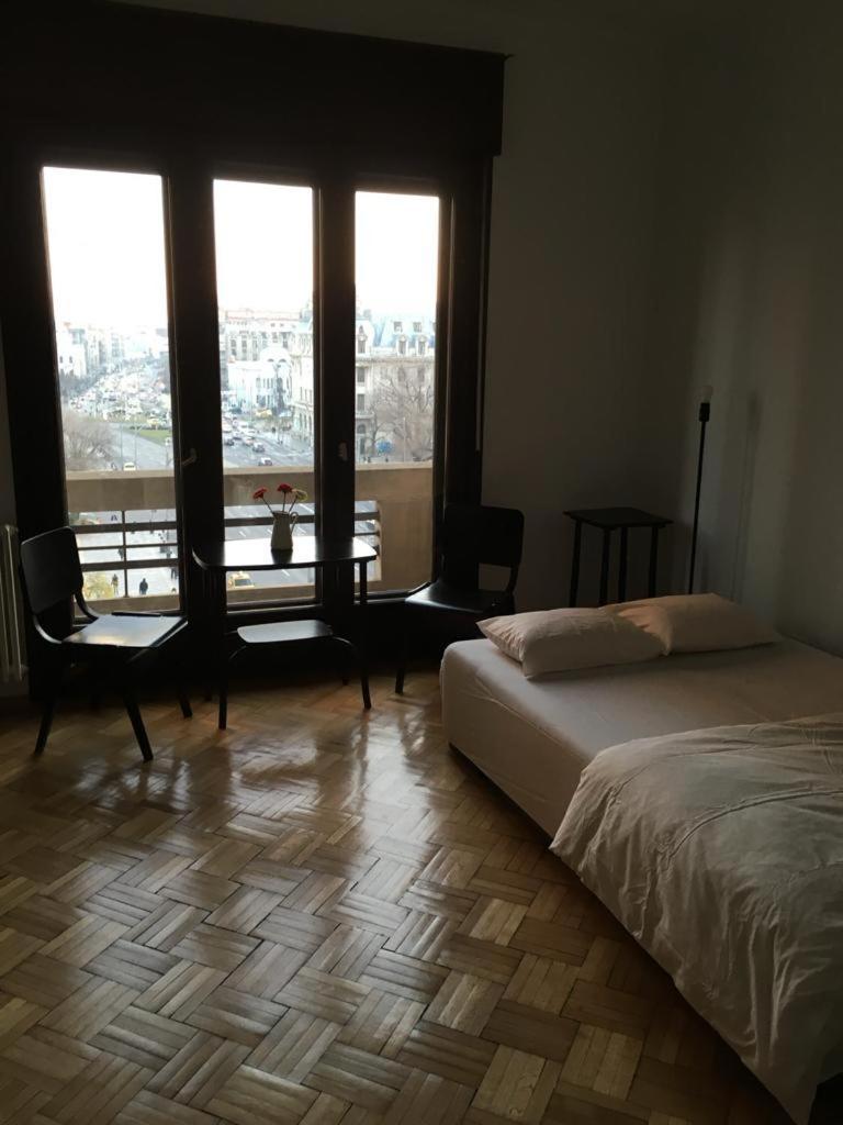 Central Studio Across From Intercontinental Bucharest Luaran gambar